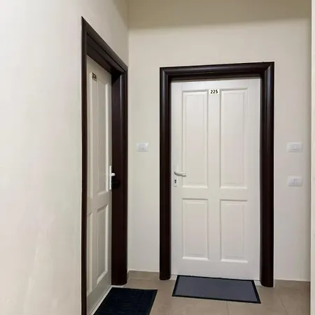 Oasis Bay Lalzi Plazhi San Pietro