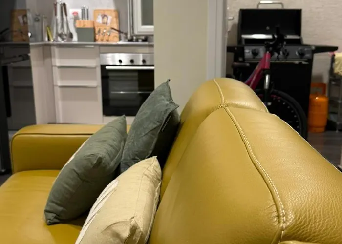 Oasis Bay Lalzi Апартаменты *