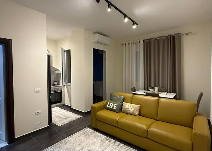 Oasis Bay Lalzi Апартаменты *