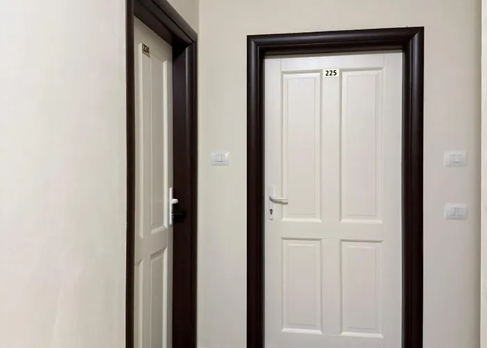 Oasis Bay Lalzi Plazhi San Pietro