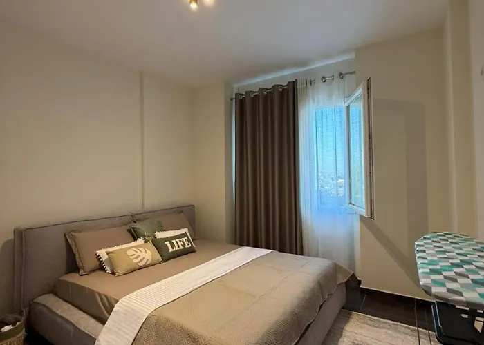 Oasis Bay Lalzi Апартаменты